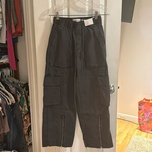 Abercrombie & Fitch Baggy Cargo Pull-On Pant